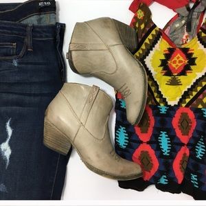 Tan western ankle bootie